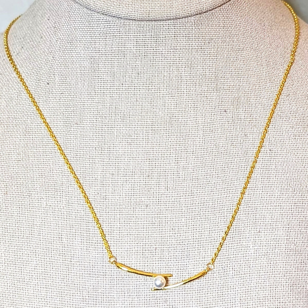 Floating French Faux Pearl Marked Gold Tone Necklace