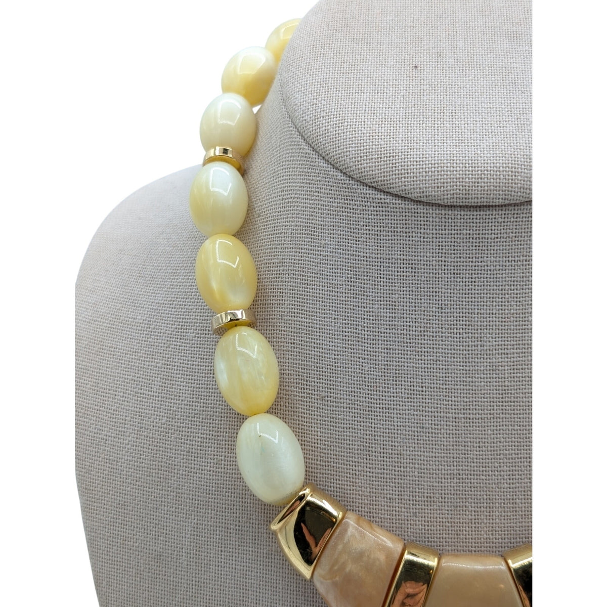 Vintage 70s/80s Signed Napier Pearl Blossoms Resin Bead 17" Necklace