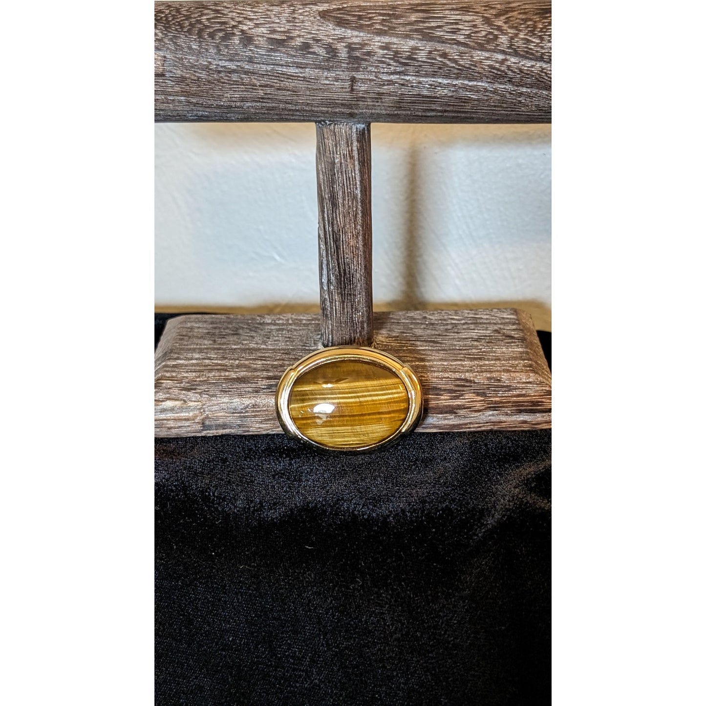 Ciner Vintage Oval Shaped Tiger Eye Gold Tone Scarf Buckle Clip