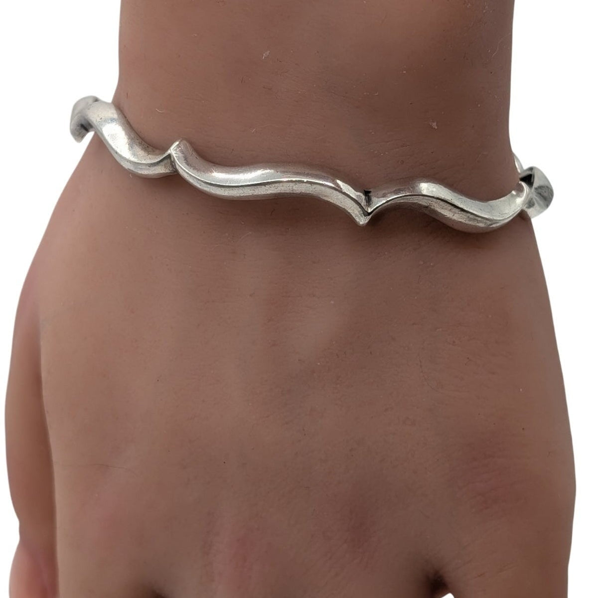 Retired James Avery Sterling Silver Wave Scroll Bangle Bracelet