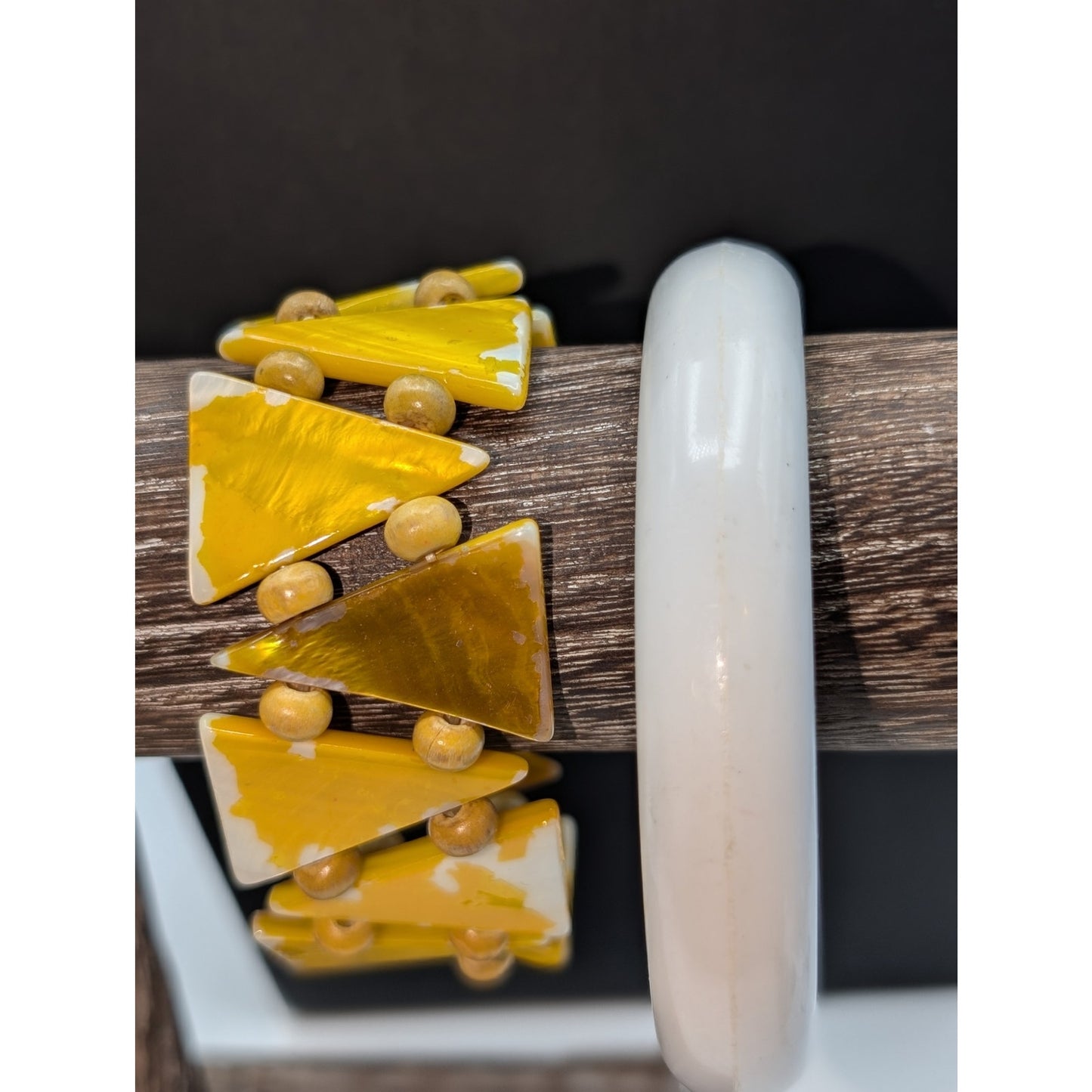 Mixed Lot of Vintage Yellow & White Necklace & Two Bracelets