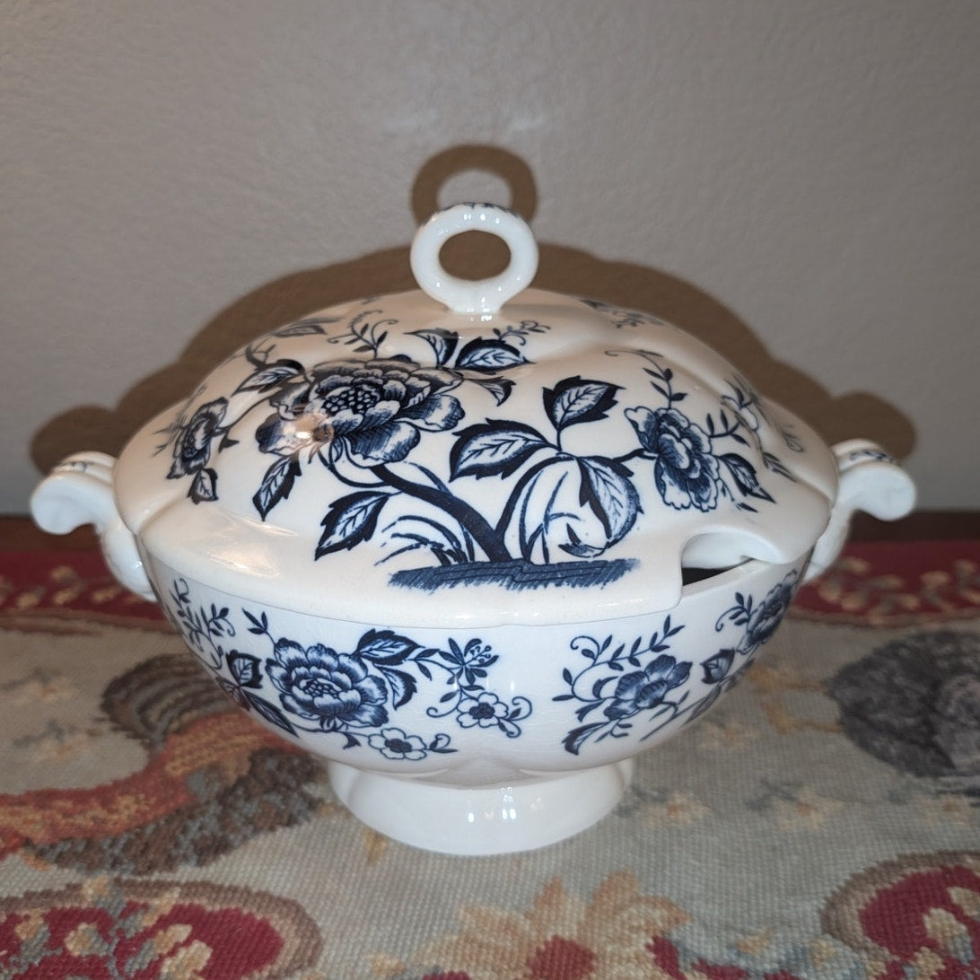Vintage Blue Peony Japan Hand-painted Porcelain Soup Tureen Serving Bowl Mint