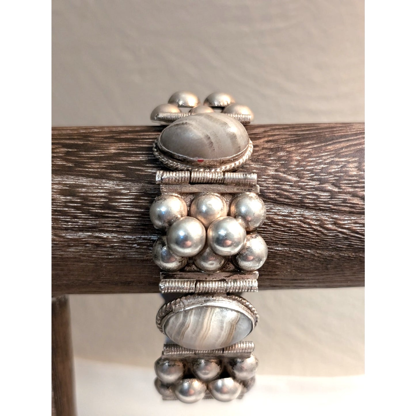VTG Sculptural Mexican Sterling Silver Hinged Bracelet W/ Striated Agate Stones