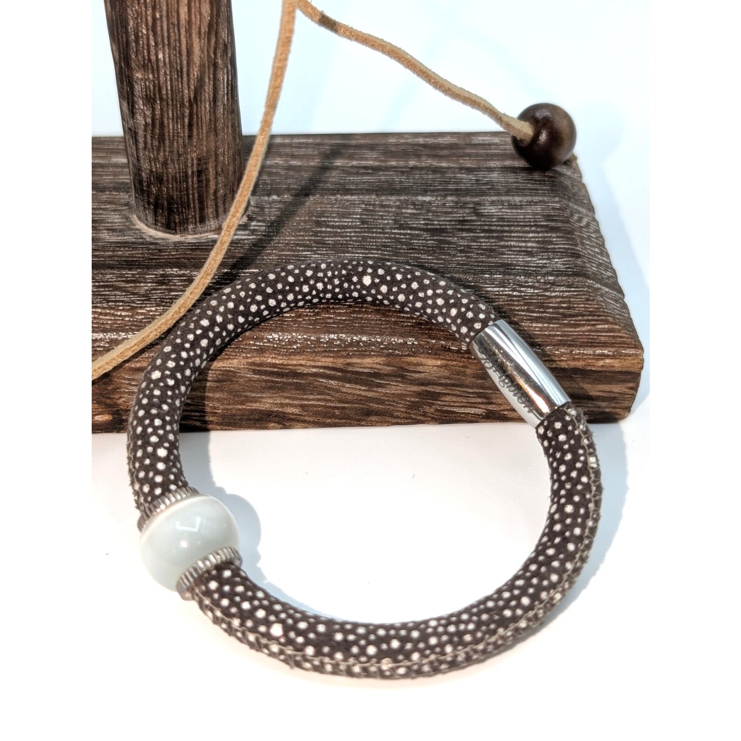 Brighton Woodstock Brown & White Speckled Cat's Eye Bead Magnetic Clasp Bracelet