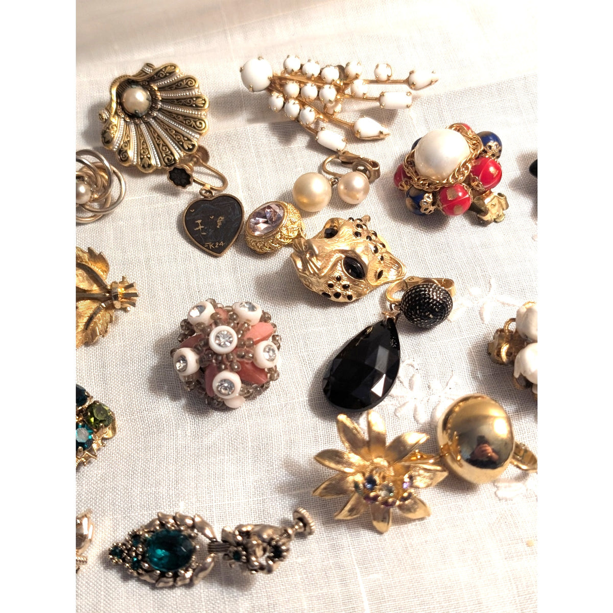 Lot of Single Vintage Gold Tone Clip Screw Earrings