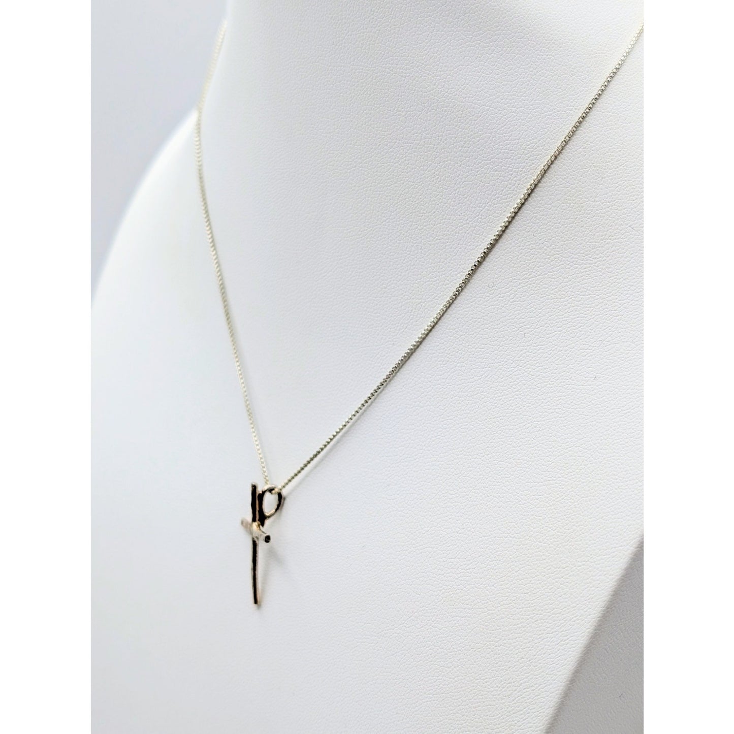 VTG Textured Minimalist Back Bale Sterling Cross Pendant 16" Box Chain Necklace