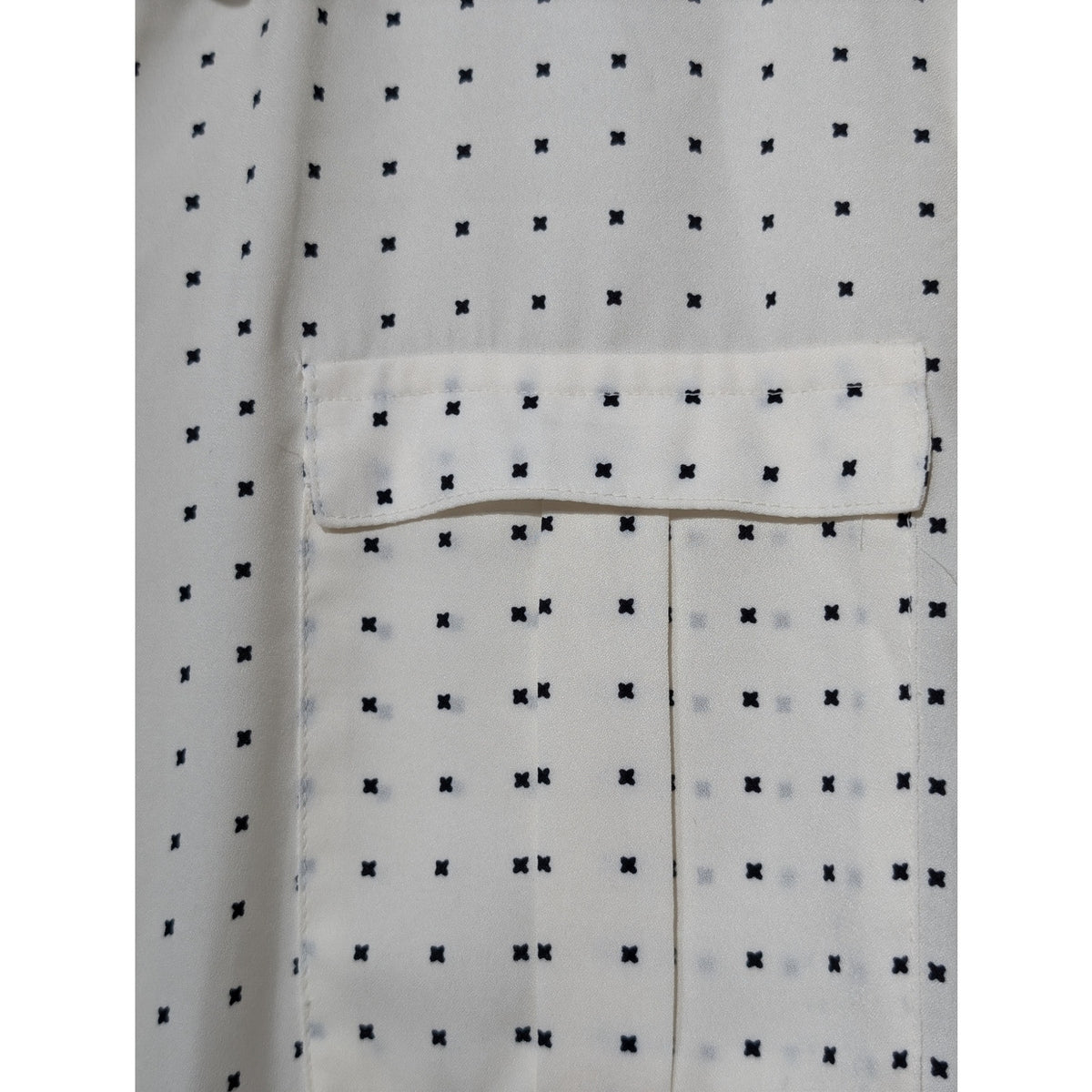 Banana Republic Cream Dot 2 Chest Pocket Epaulet Button Up Blouse Womens Sz XL