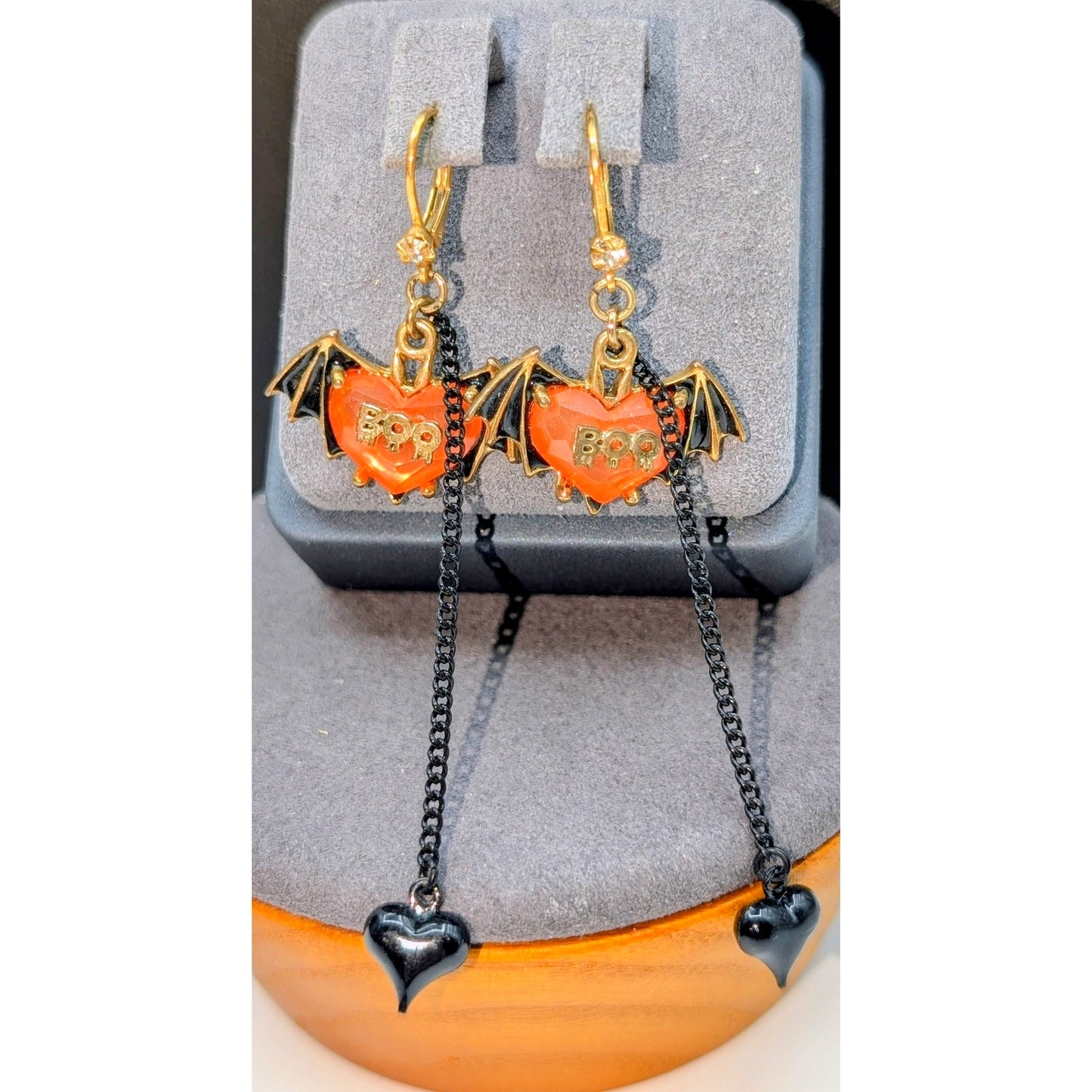 Vtg Betsey Johnson Vampire Slayer Bat Wings Winged Orange Heart Boo Earrings
