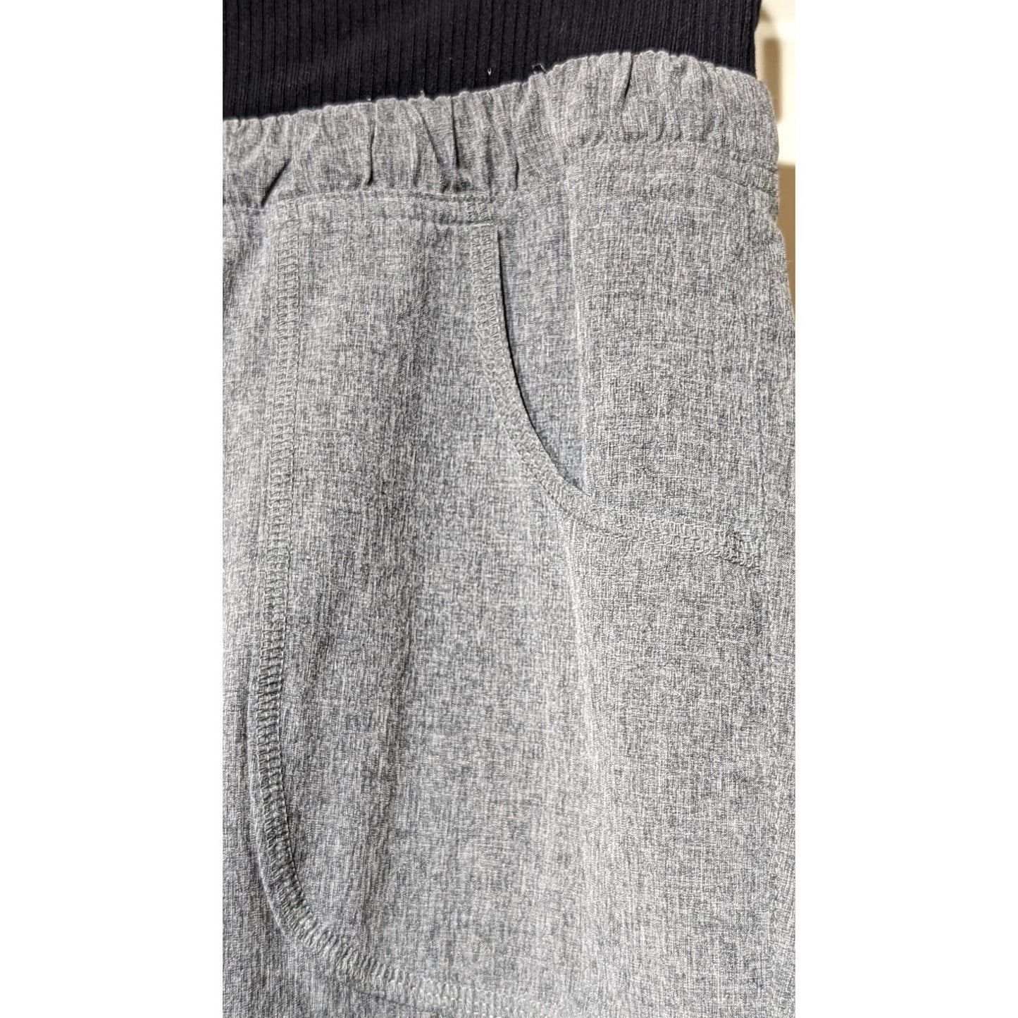 Athleta Allegro Capri Pant Gray Black Ruched Hem Drawstring Womens Sz 6