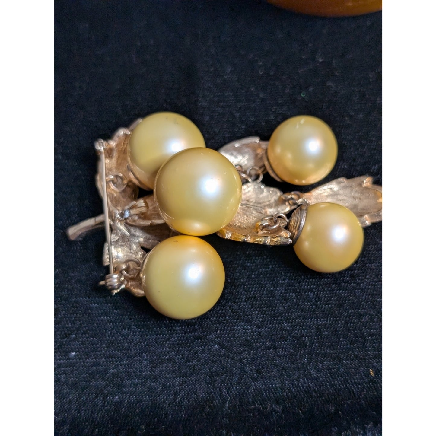 Vintage Rare LISA SCHALLERT Golden Faux Pearl Nouveau Articulated Grapes Brooch