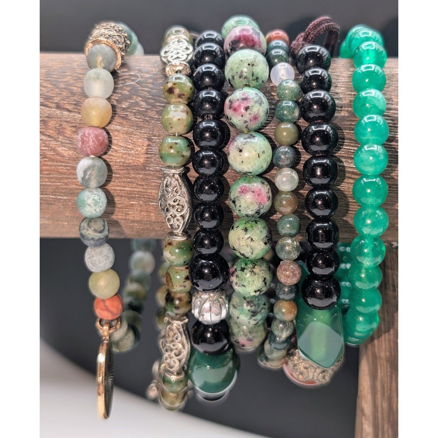 Lot of Nine Green Theme Stone & Glass Bead Bracelets