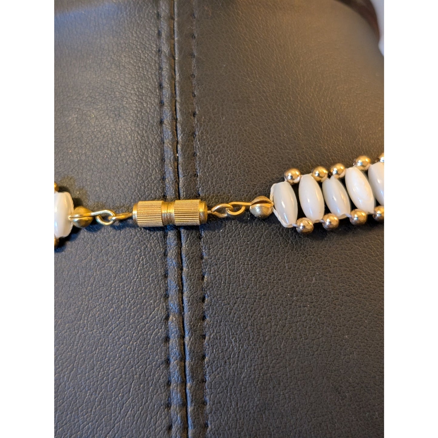 Vintage 18" Elongated MOP & Gold Tone Beaded Necklace Screw Clasp