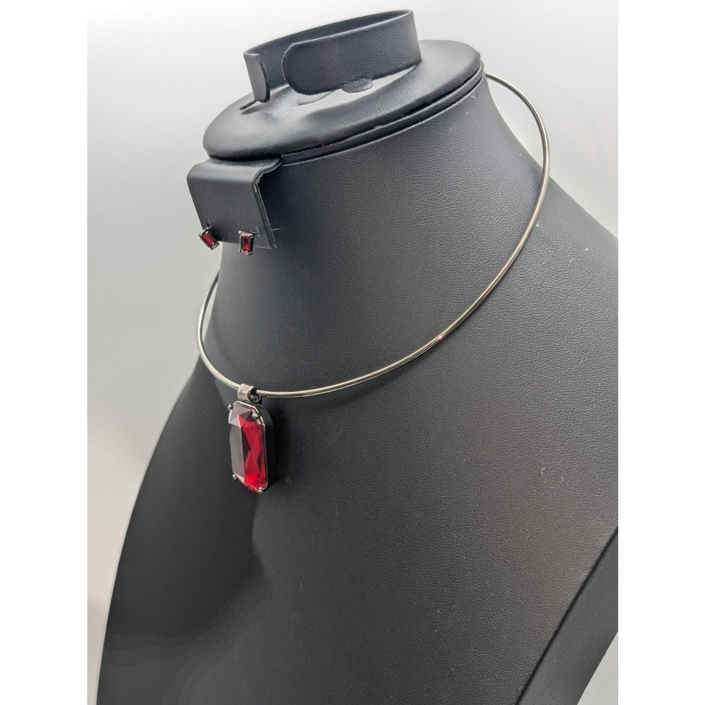 Gun Metal Wire Red Rhinestone Pendant 16" Necklace & Matching Earrings