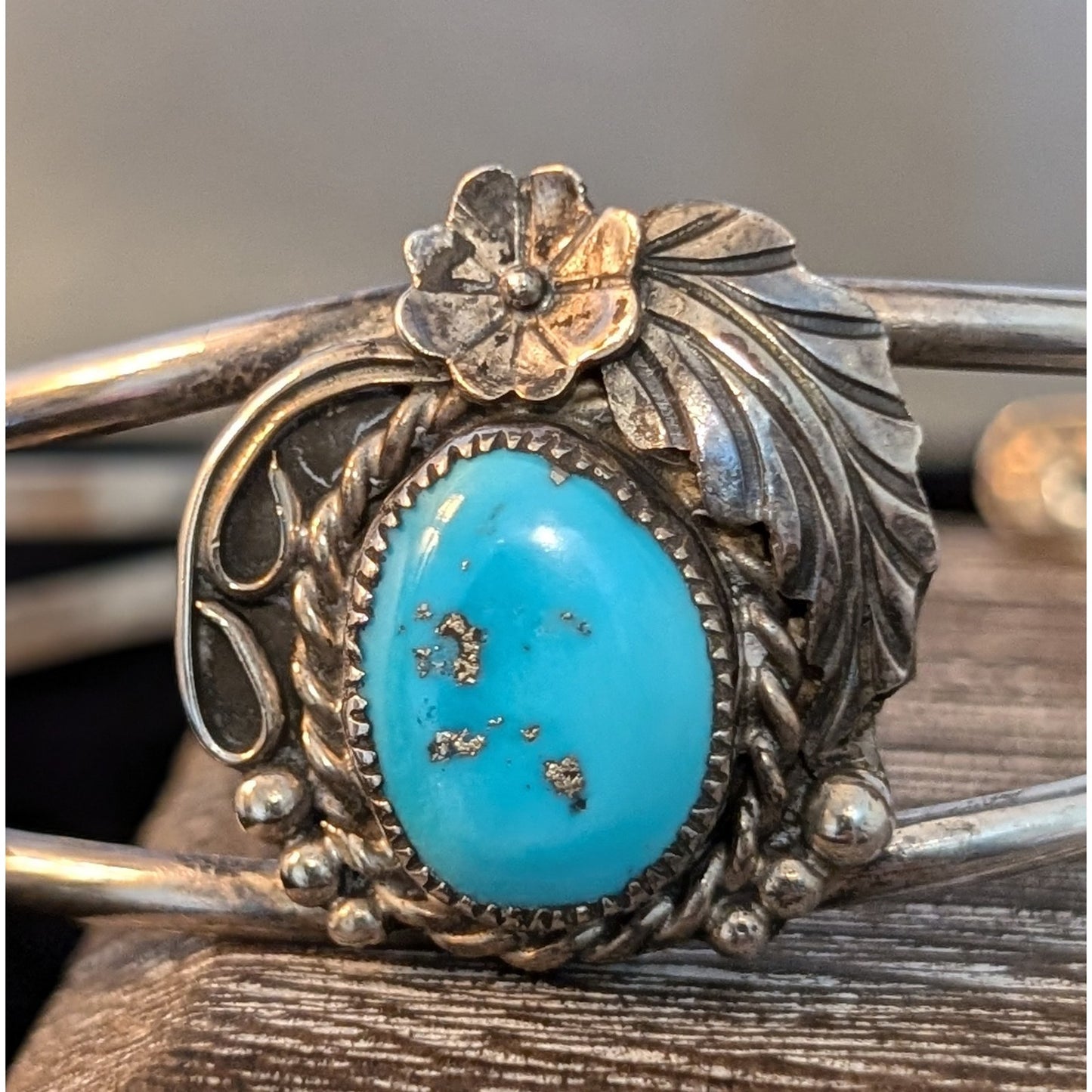 Vintage Signed SM Native Turquoise Rose Leaf Split Band Sterling Cuff Bracelet