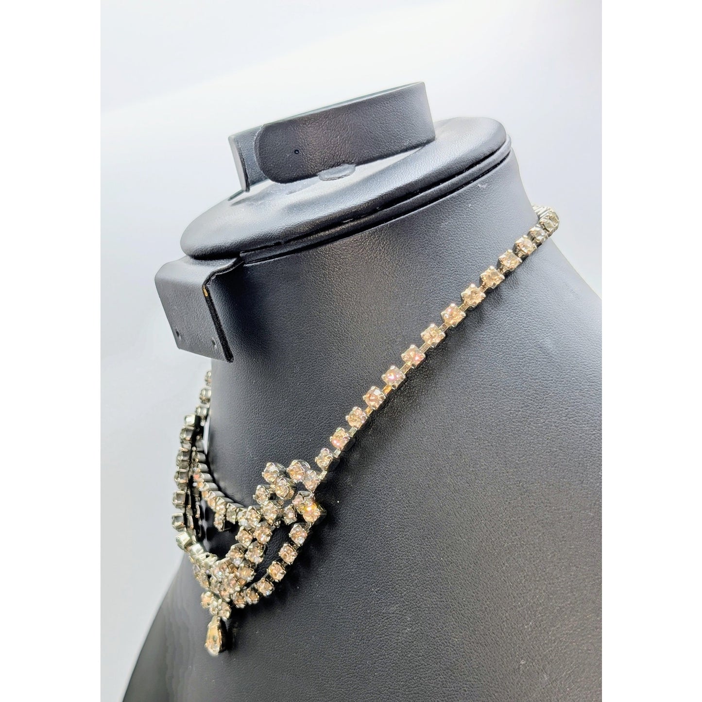 Vintage Rhinestone Silver Tone Fold Over Clasp 14.75" Necklace