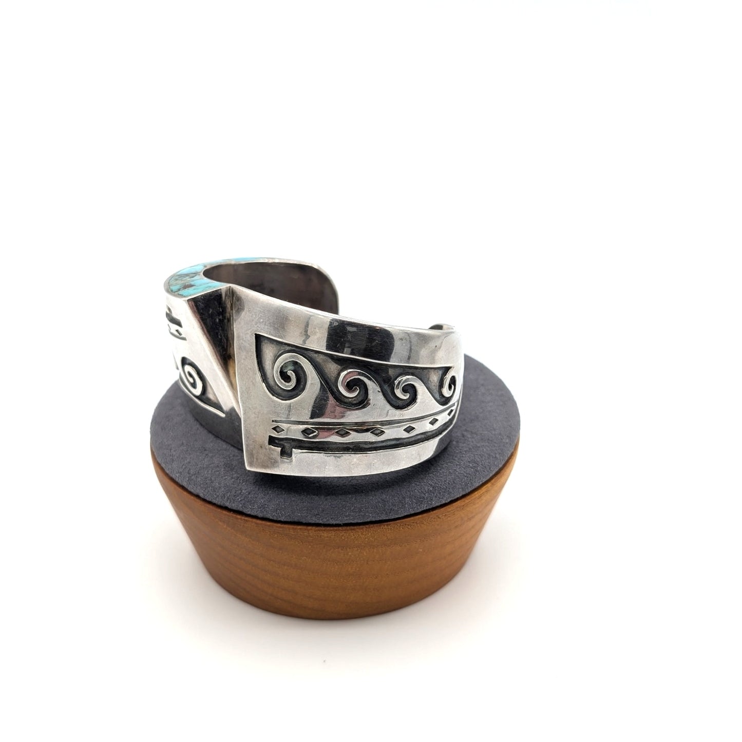 Estate VTG Native American Navajo Top Bottom Side Inlay Turquoise Sterling Cuff