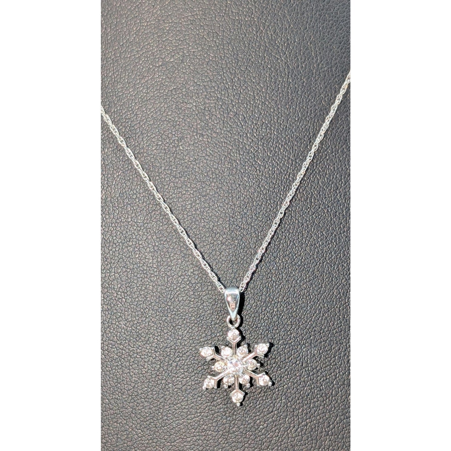 925 Sterling Silver CZ Snowflake Pendant 18" Chain Necklace