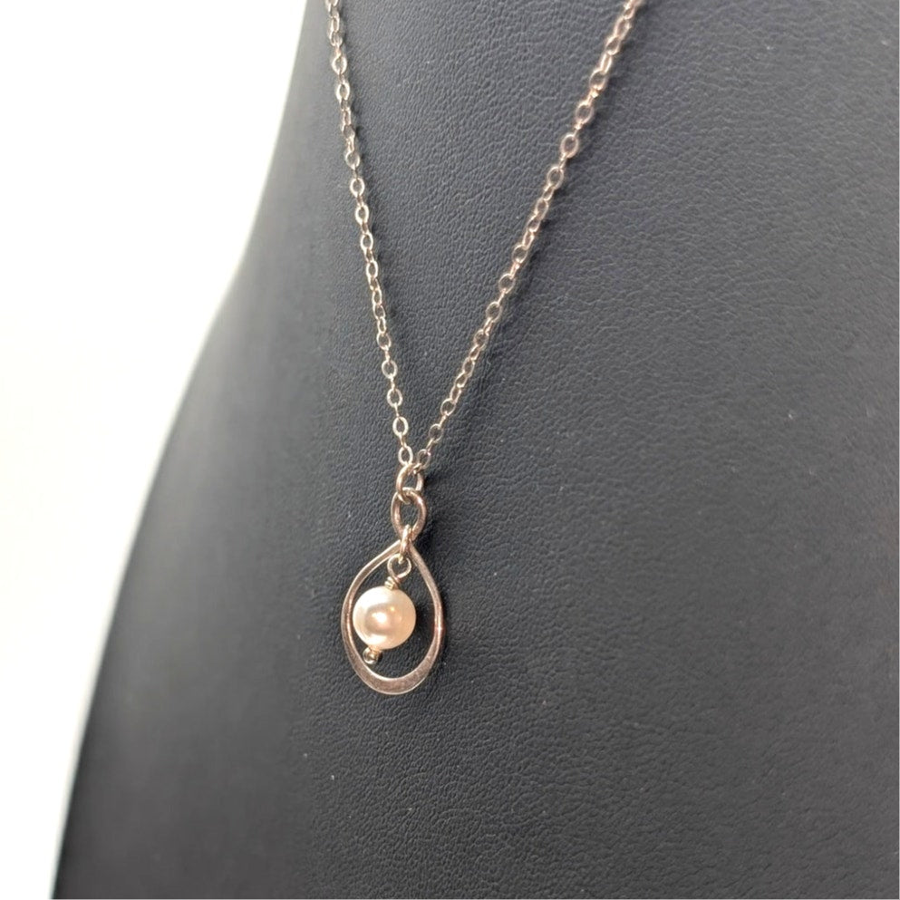 Vintage 925 Sterling Silver Genuine Pearl Pendant 18" Necklace