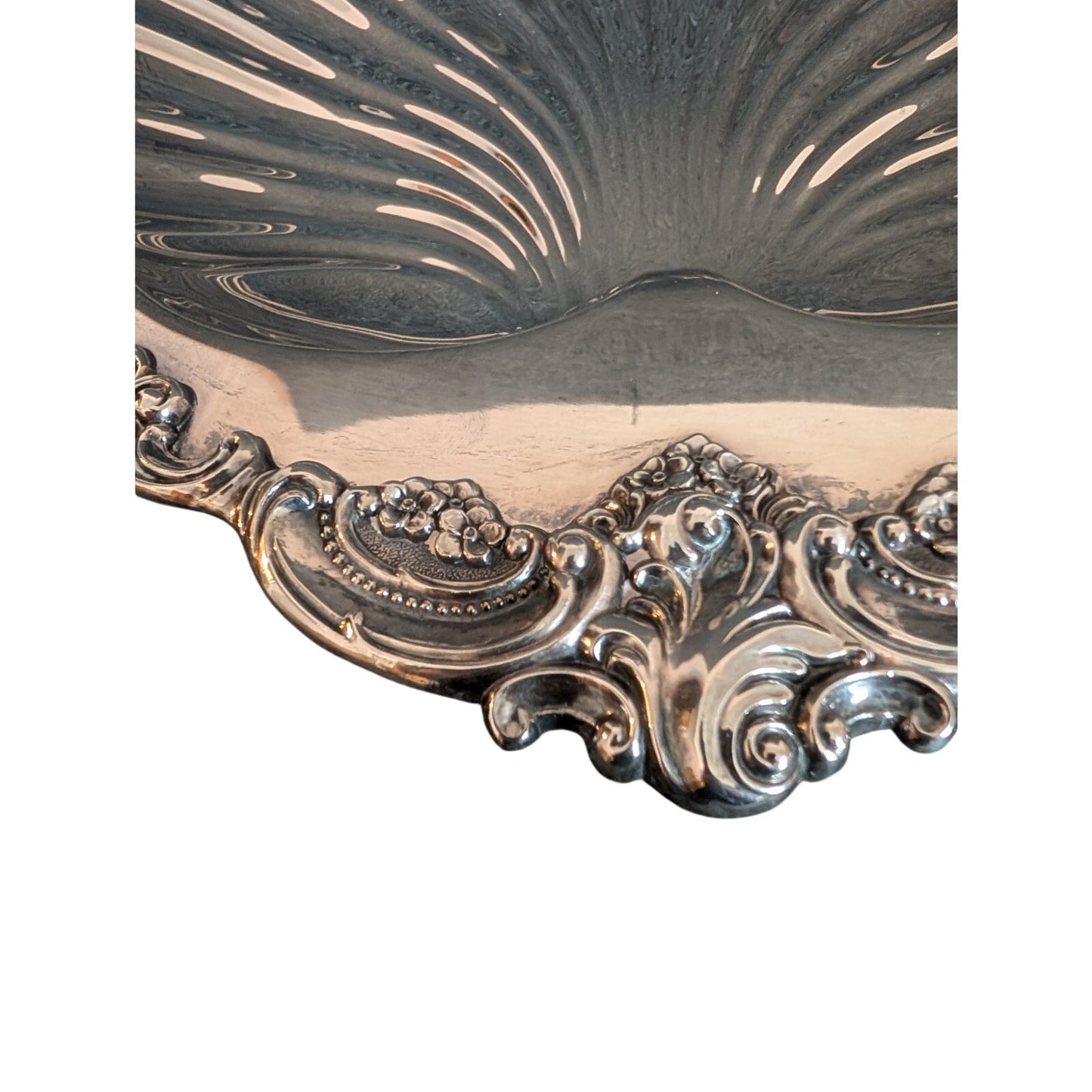 Vintage XL 'Baroque' Wallace Silverplate Clamshell Footed Centerpiece Bowl