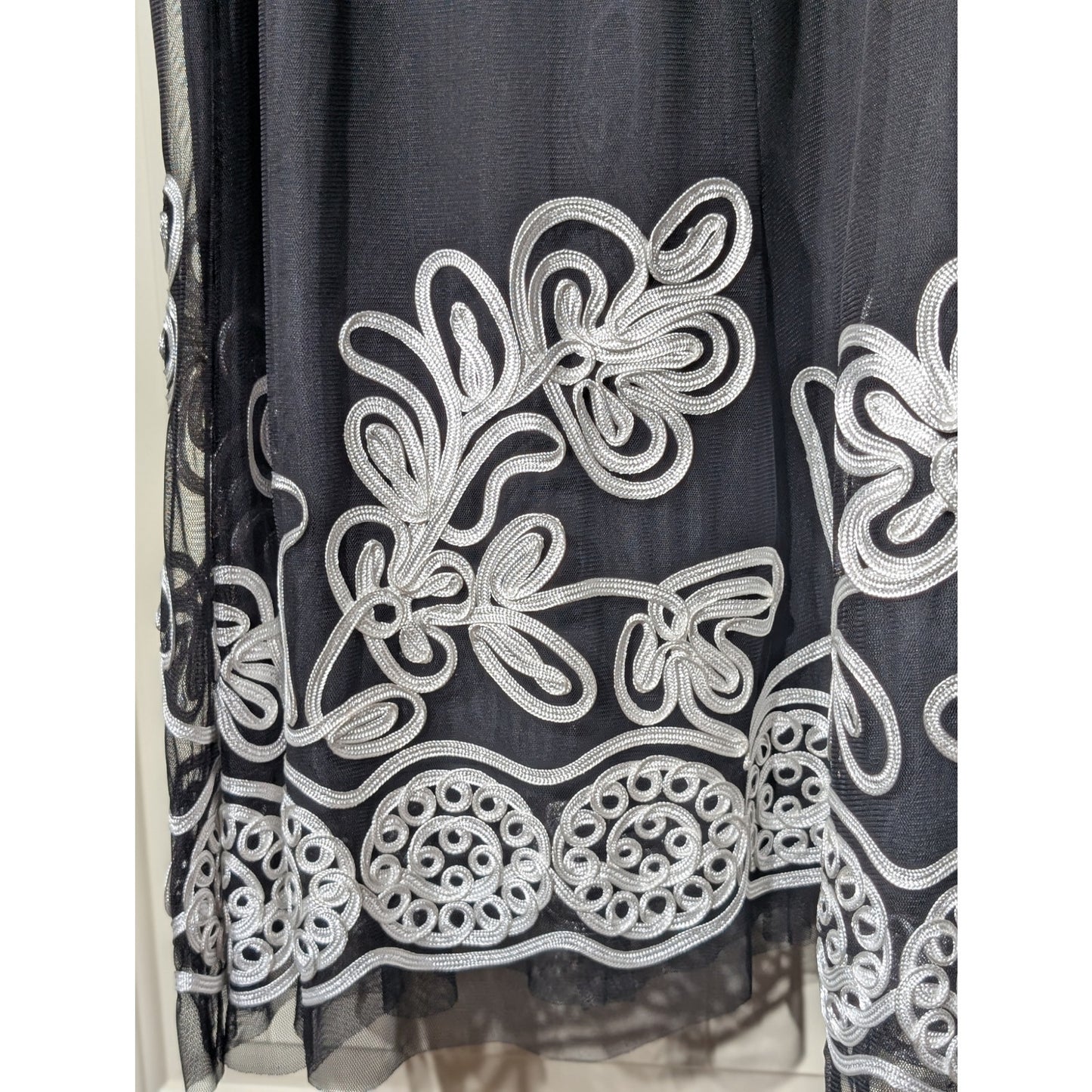 Peter Nygard Black White Soutache Overlay 36" Long Maxi Skirt Women's Sz 14