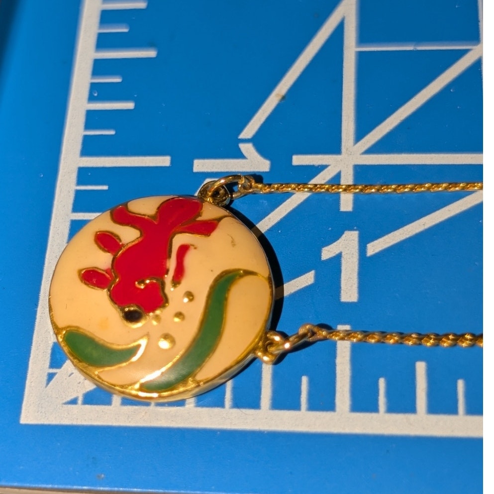 Vtg Made in Thailand 17.25" Gold Tone Enamel Cloisonne Red Fish Pendant Necklace