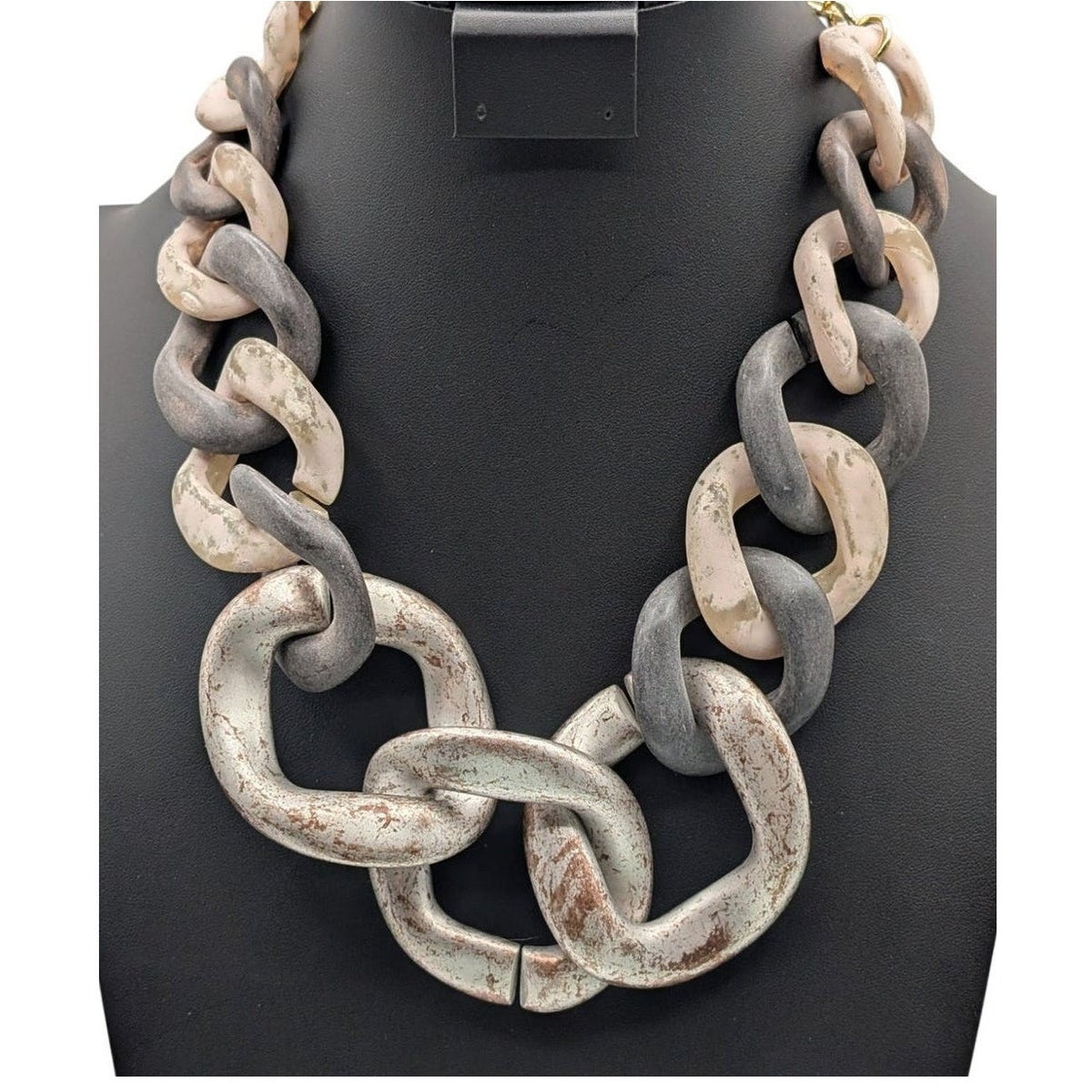 alisha d. Chunky White Washed Cream Bronze Gray Graduated Acrylic Link Necklace