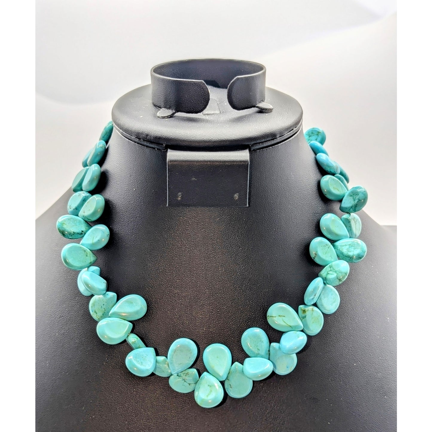 Blue Teardrop Petal Stone Bead Choker 17.5" Necklace