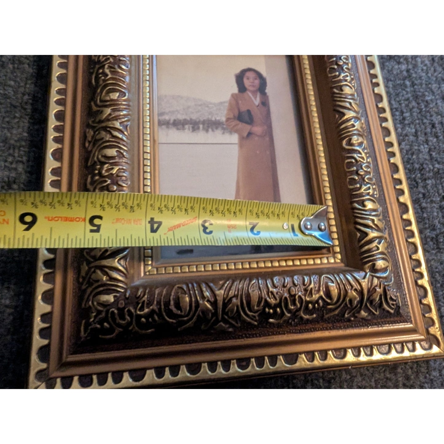 Vintage Ornate Gilt 3D Wood Easel/Wall Hanging Back 4 X 6 Photo Frame
