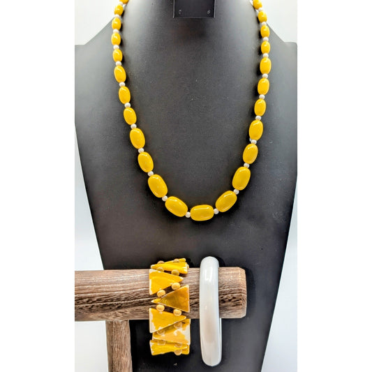 Mixed Lot of Vintage Yellow & White Necklace & Two Bracelets