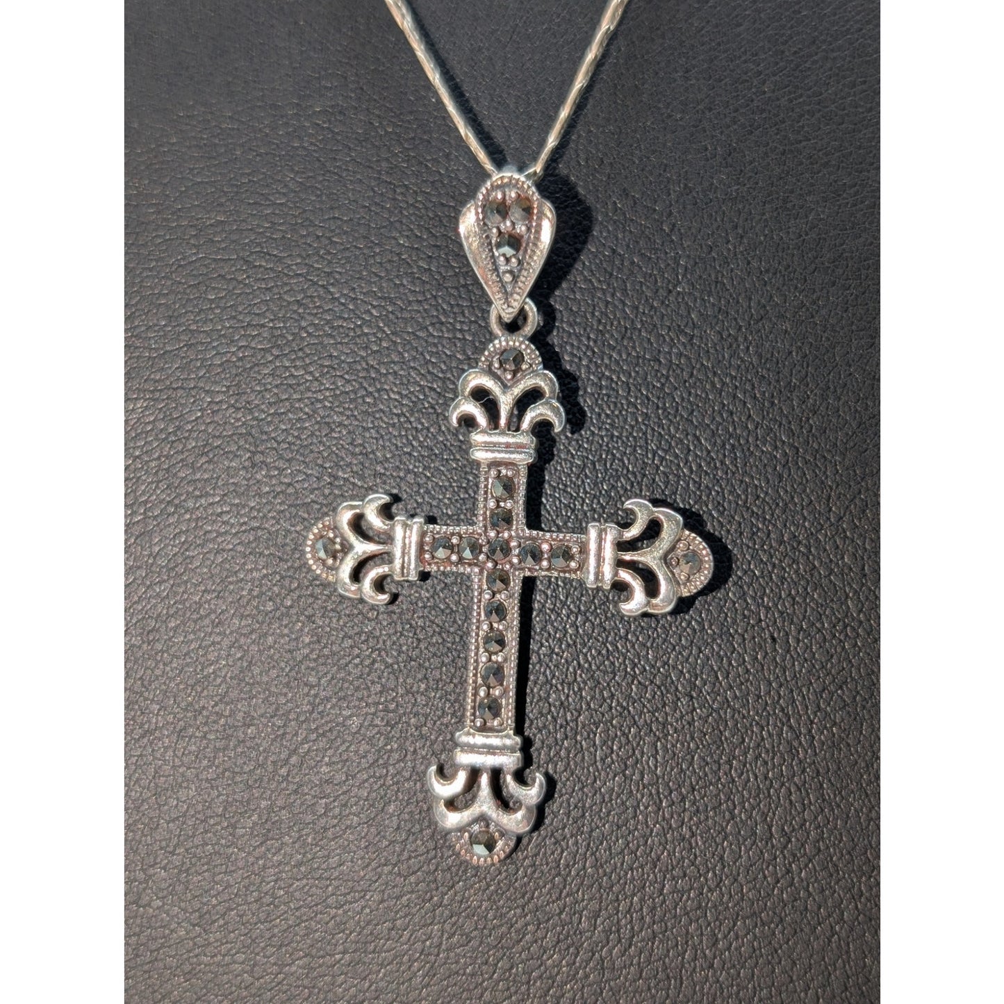 Sterling Silver Marcasite Art Deco Cross on 925 Sterling 21.5" Chain Necklace