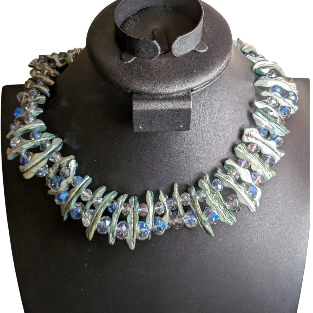 Green Shell AB Faceted Glass Crystal Bead Silver Tone Collar 16"-18" Necklace