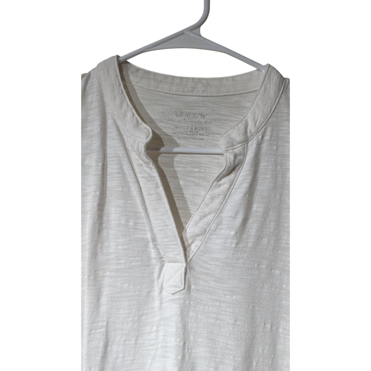 Chico's Sharkbite Hem White V-Neck 'The Ultimate Tee' Chico's Sz 1 (US M)