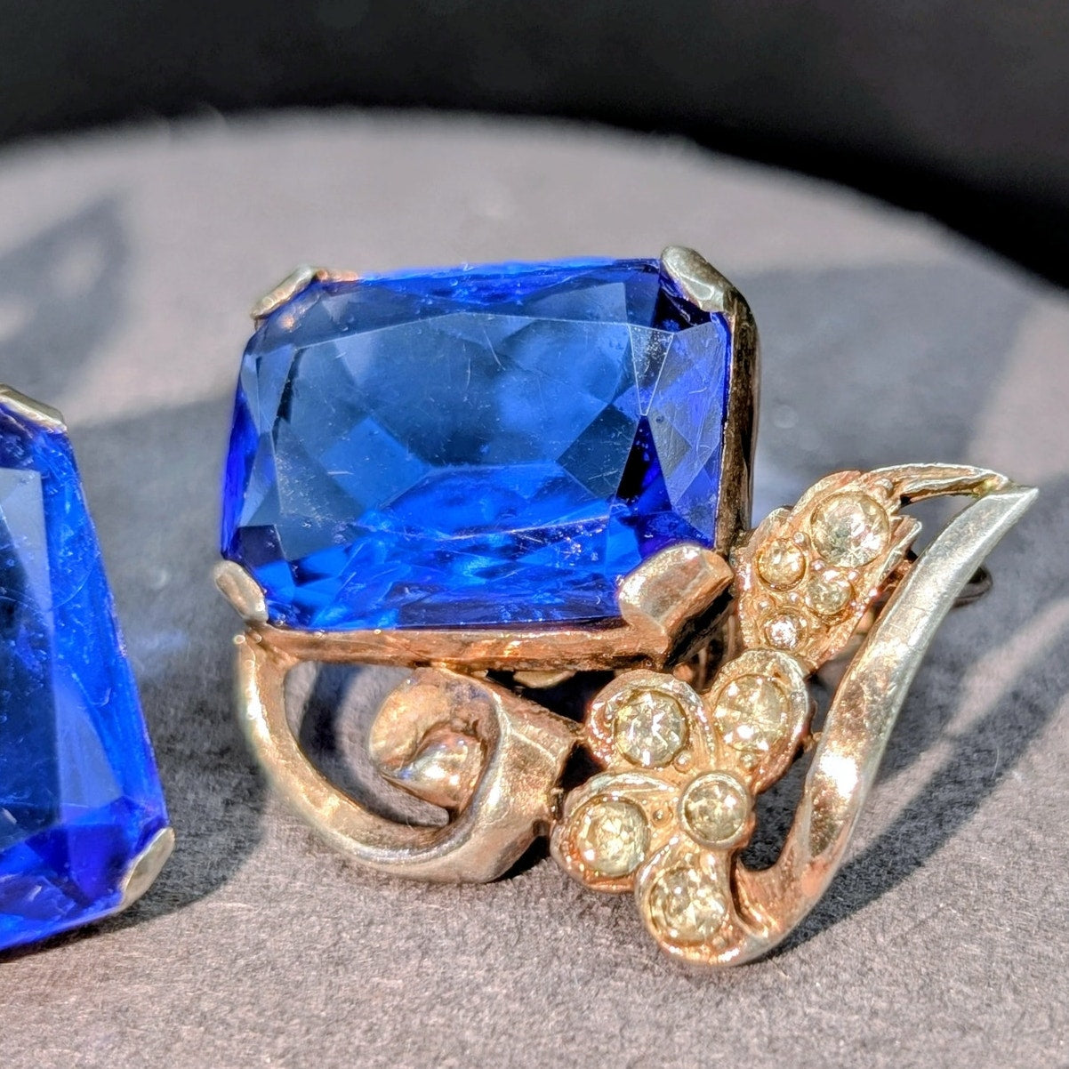 Vintage Large Blue Glass & Rhinestone Faded Gold Tone Clip On Earrings