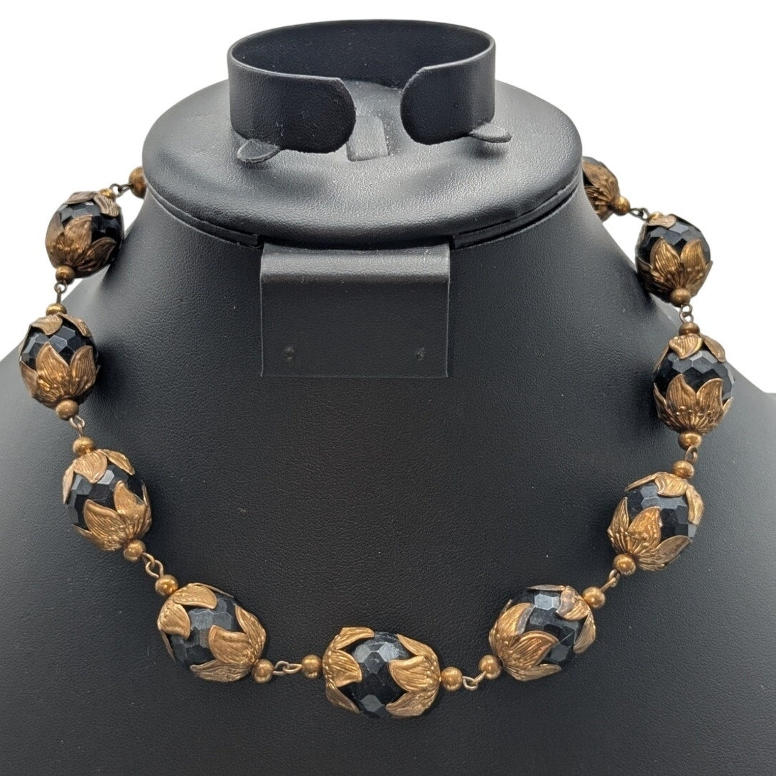 1940s Vtg Gold Tone Leaf Cradling Black Faceted Bead Hook Clasp Choker Necklace