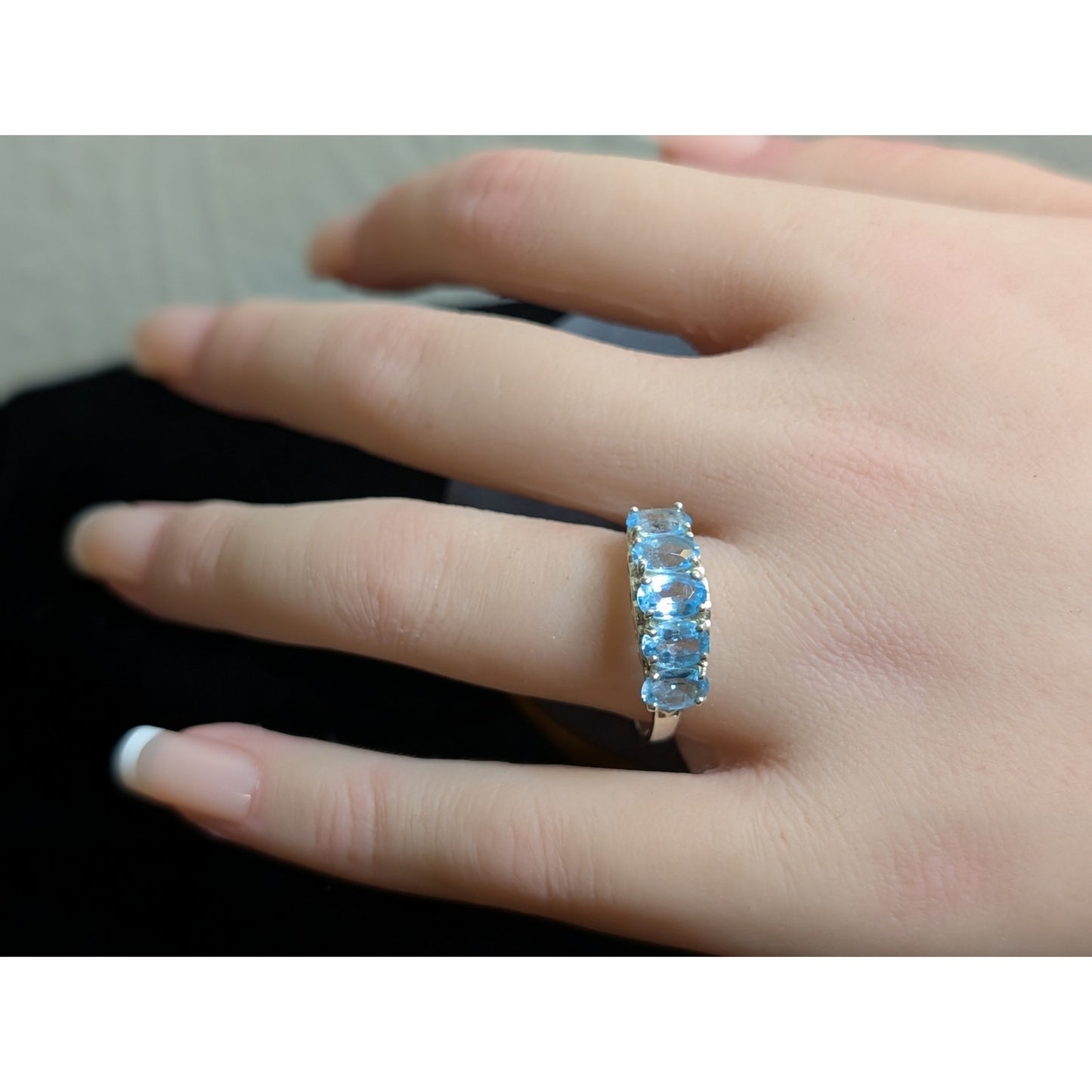 Vintage Five Blue Topaz Heart Shank 925 Sterling Silver Ring Size 9