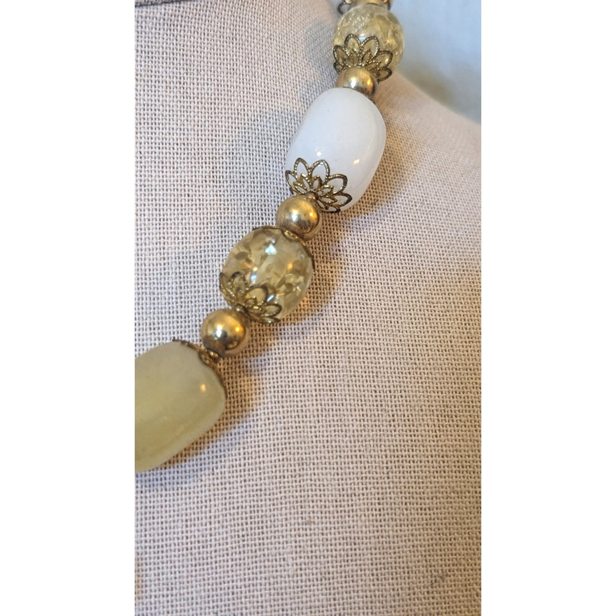 Vintage Gold Tone Glass Beaded Dangle 16" Necklace