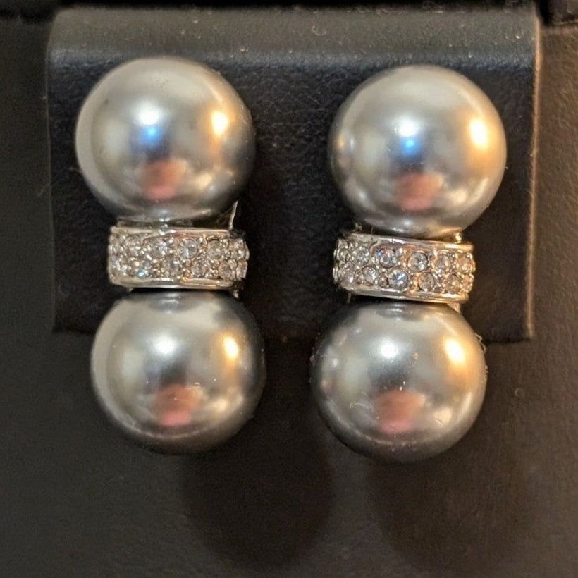 Glass Gray Pearl Rhinestone Rondelle Magnetic Ball Clasp Necklace & Earring Set