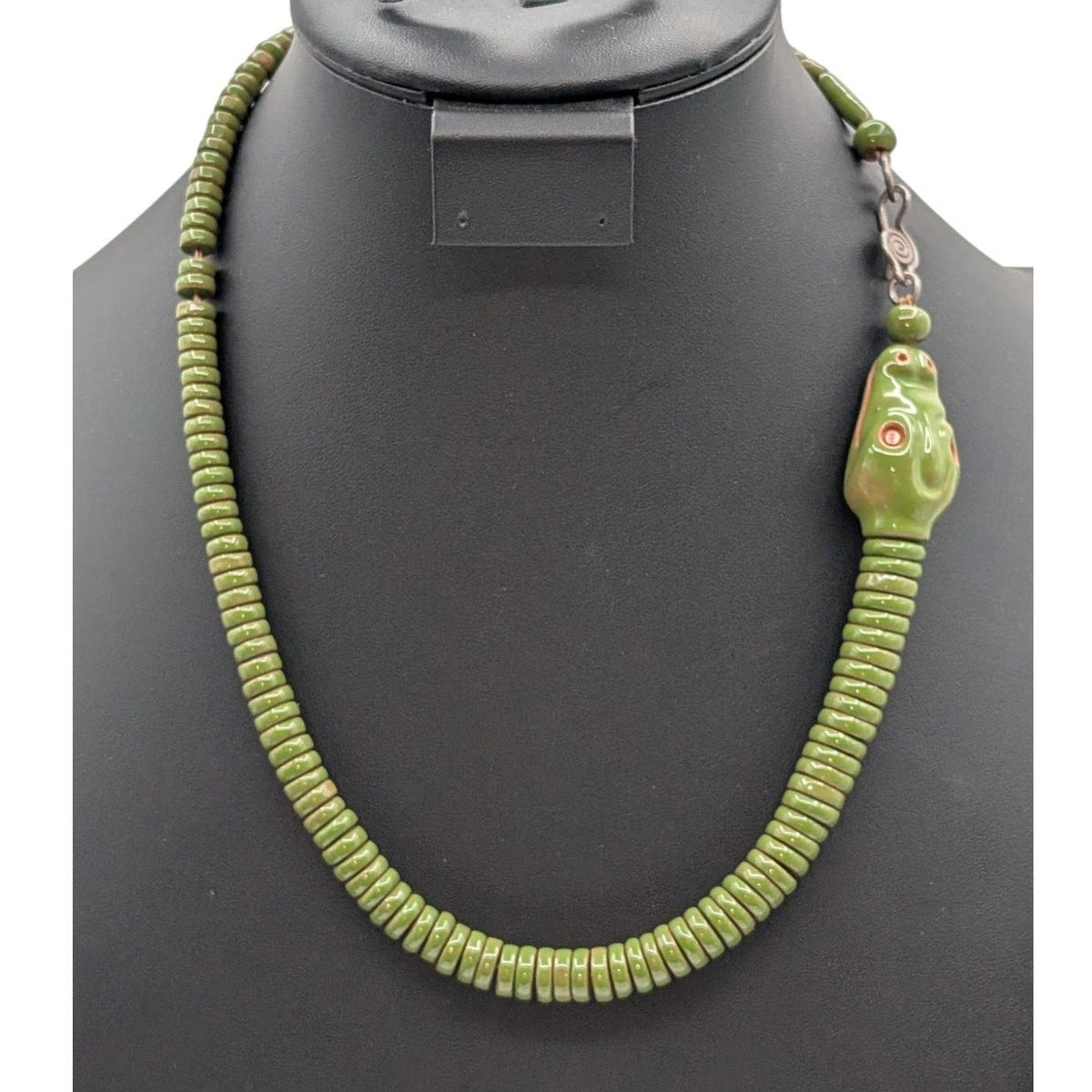 Vintage Olive Green Resin Graduated Rondelle Bead Carved Snake Head Necklace