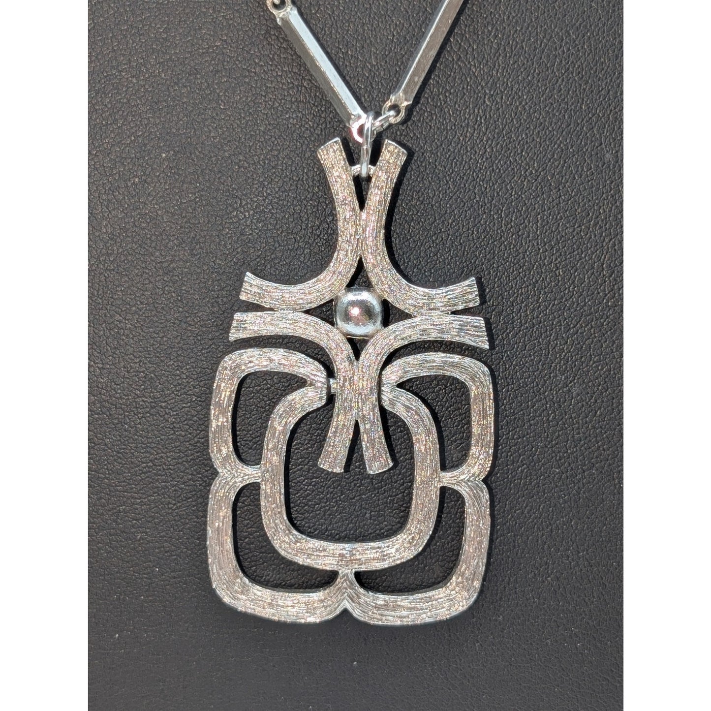 Vintage Avon Modernist Mayan Silver Tone 2.25" Pendant Rod Chain 24" Necklace