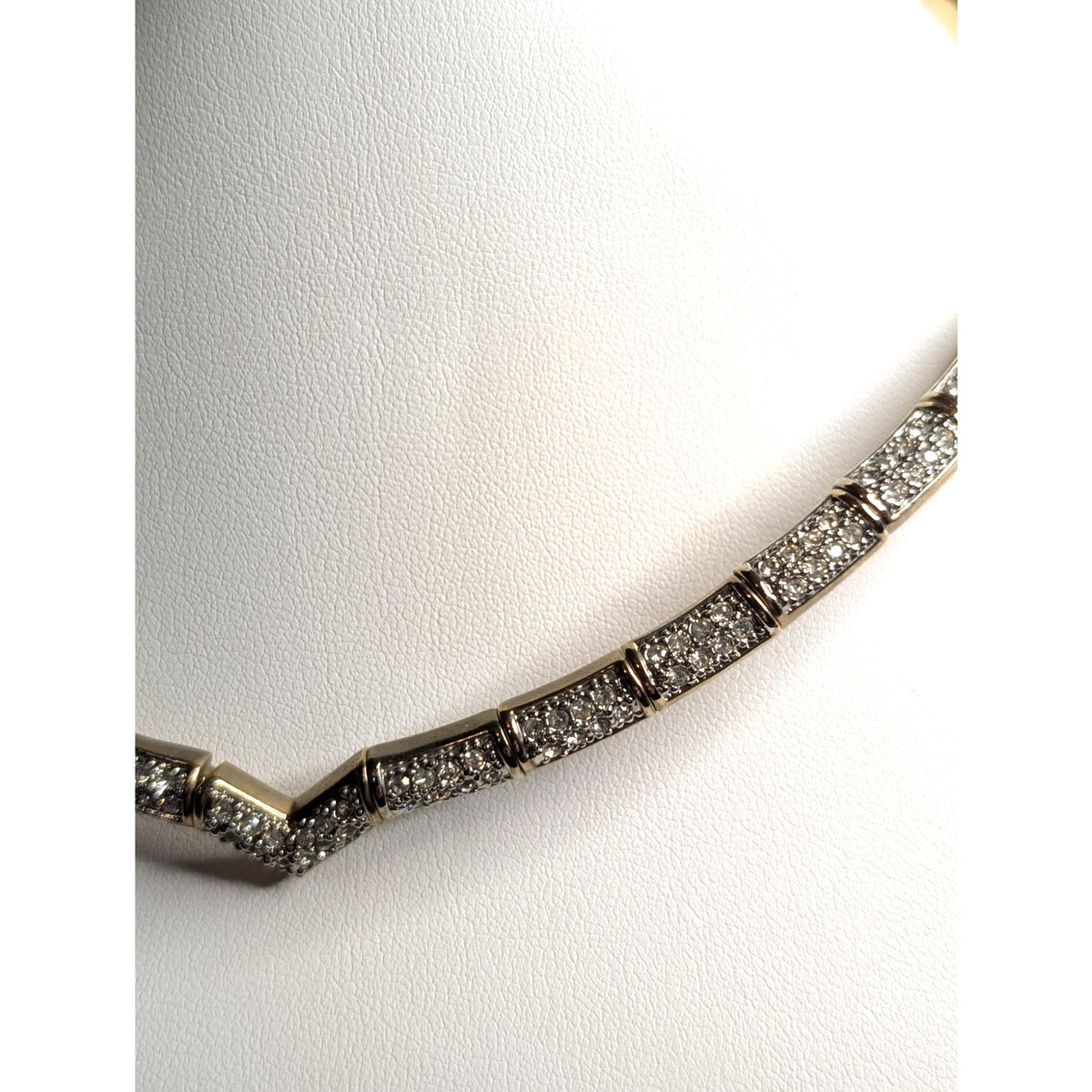 Vintage CZ 'V' Gold Tone Collar Fold Over Clasp 11" Collar Necklace