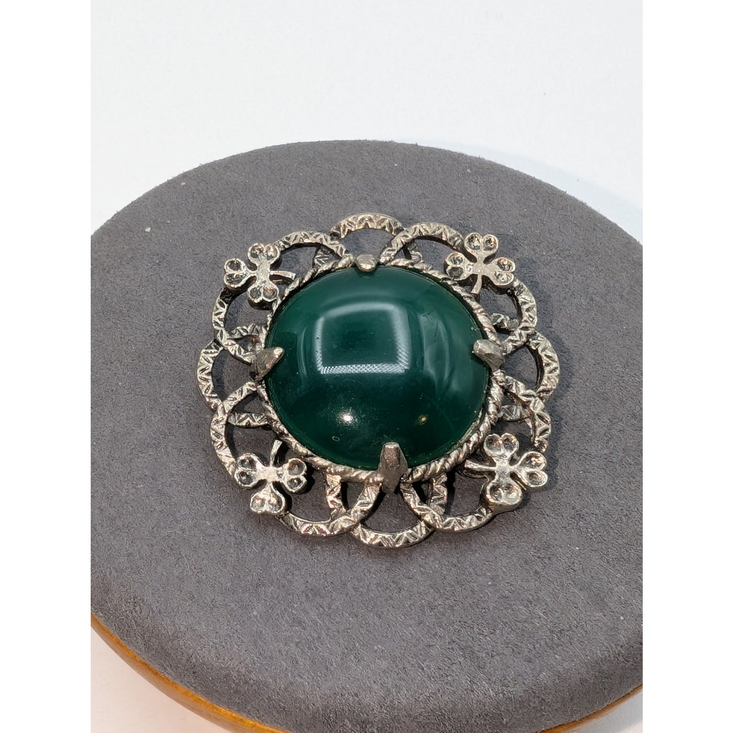 Vintage Green Glass Shamrock Silver Tone Brooch
