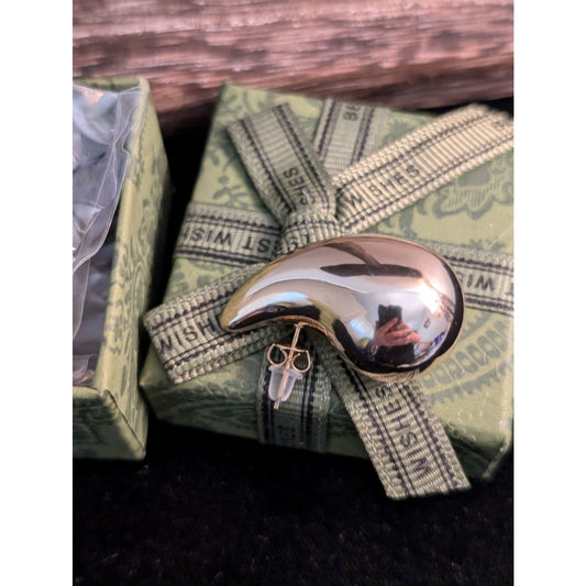 NWT Chunky Gold Tone High Polished Stud Tear Drop Pierced Earrings in Box