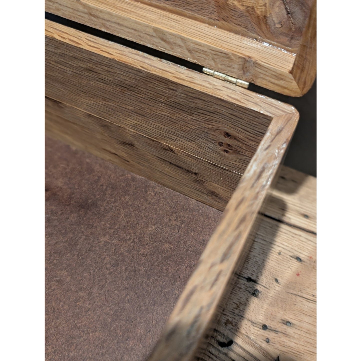 Hand Crafted Hinged Oak Box W/ Purple Heart Wood Handle Approximately 8" X 13.5"