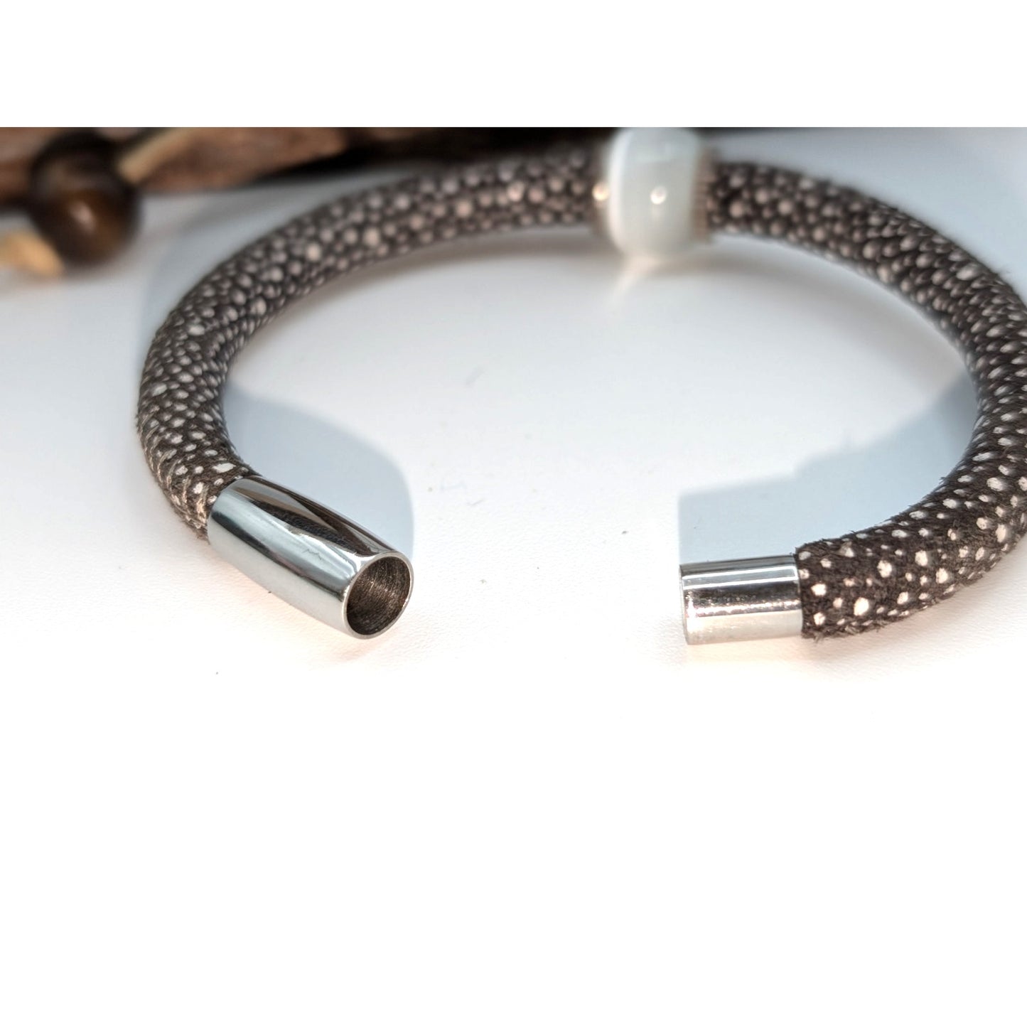 Brighton Woodstock Brown & White Speckled Cat's Eye Bead Magnetic Clasp Bracelet