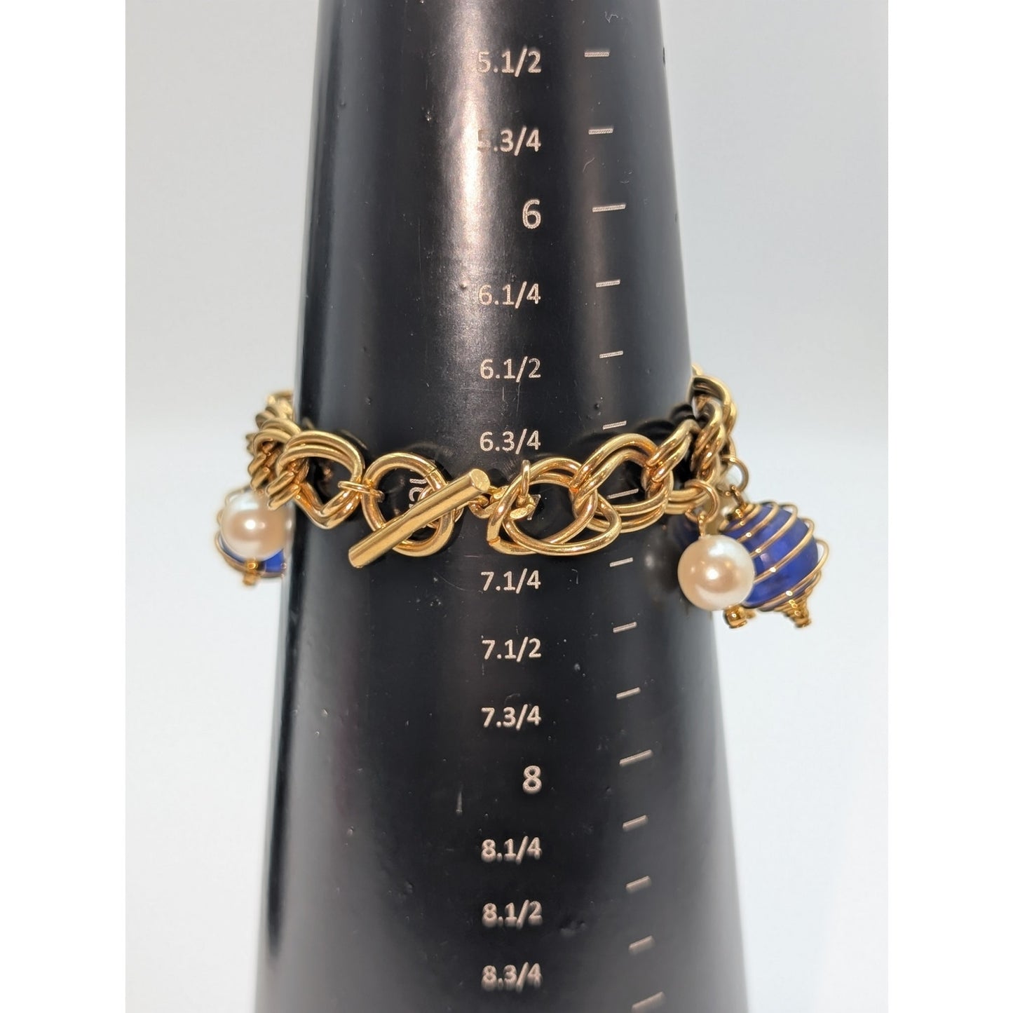 VTG Blue Cage Bead Faux Pearl Charm Gold Tone Chain Link Toggle Clasp Bracelet