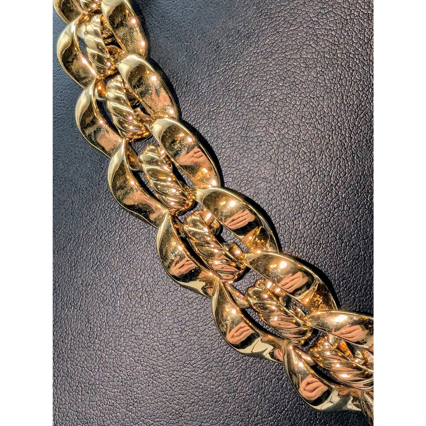 Vintage Signed Trifari Polished Curved Joined By Textured Link Chain Necklace