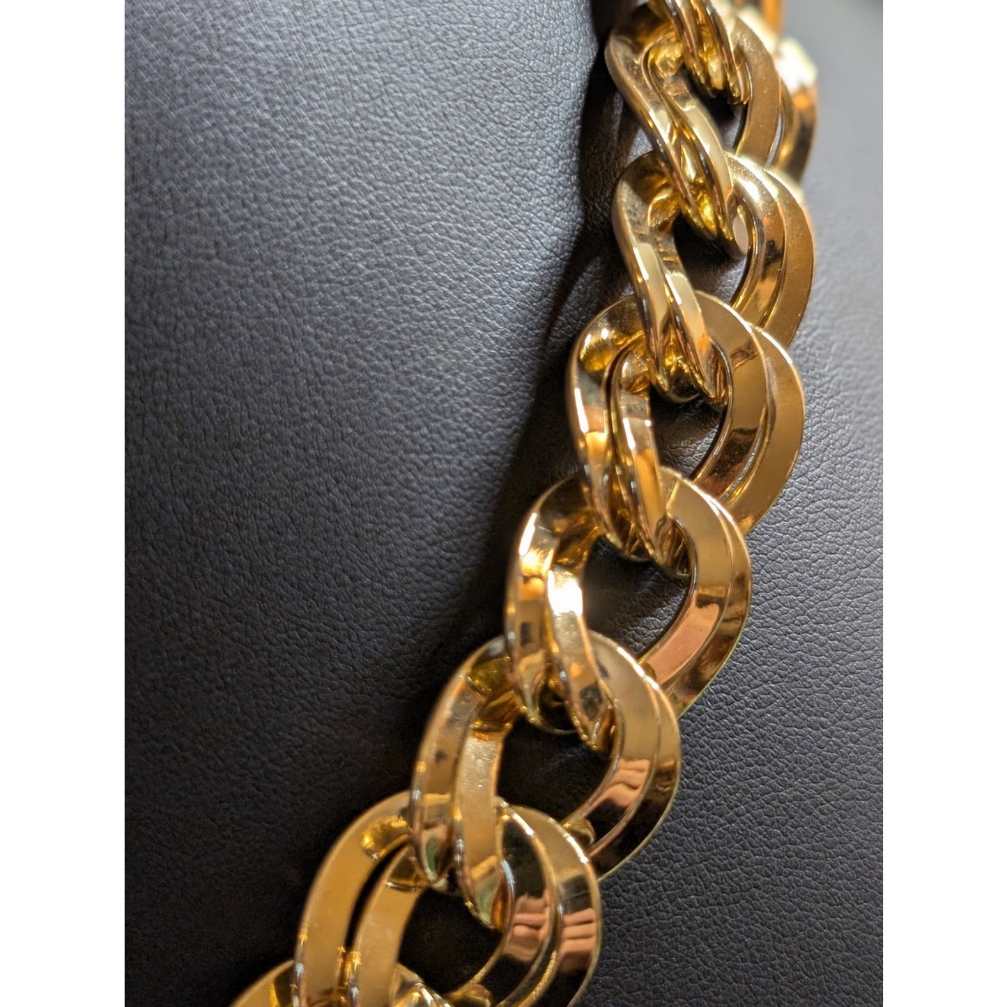 VTG Monet 80s Chunky Heavy Gold Tone Double Curb Link Chain Hook Clasp Necklace