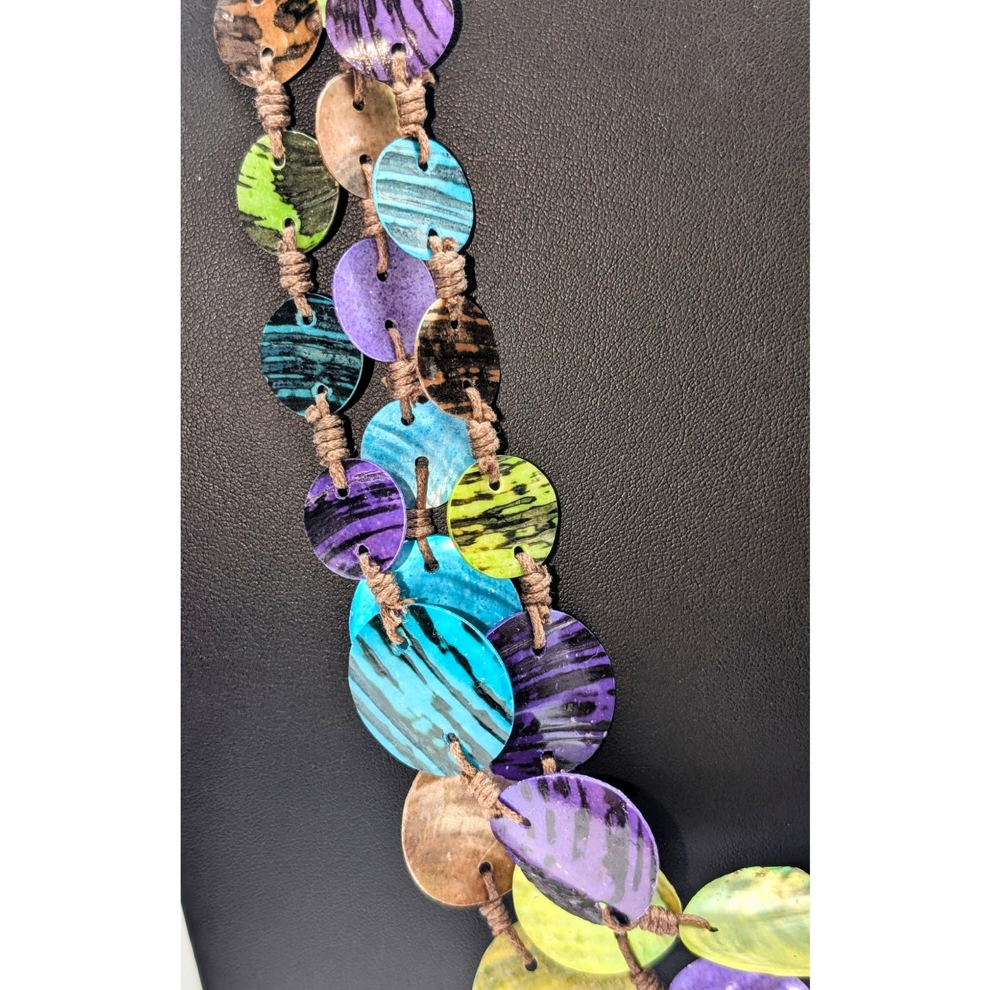 VTG Hand Strung Multi-Color Graduated Stripe Shell Corded Slip Over Necklace