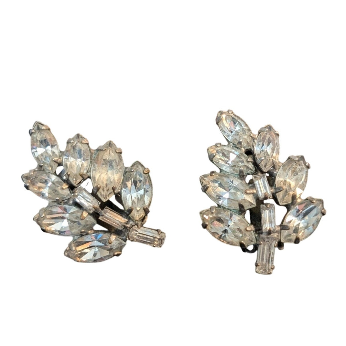Vintage Weiss Signed 50s Rhinestone Leaf Clip On Earrings