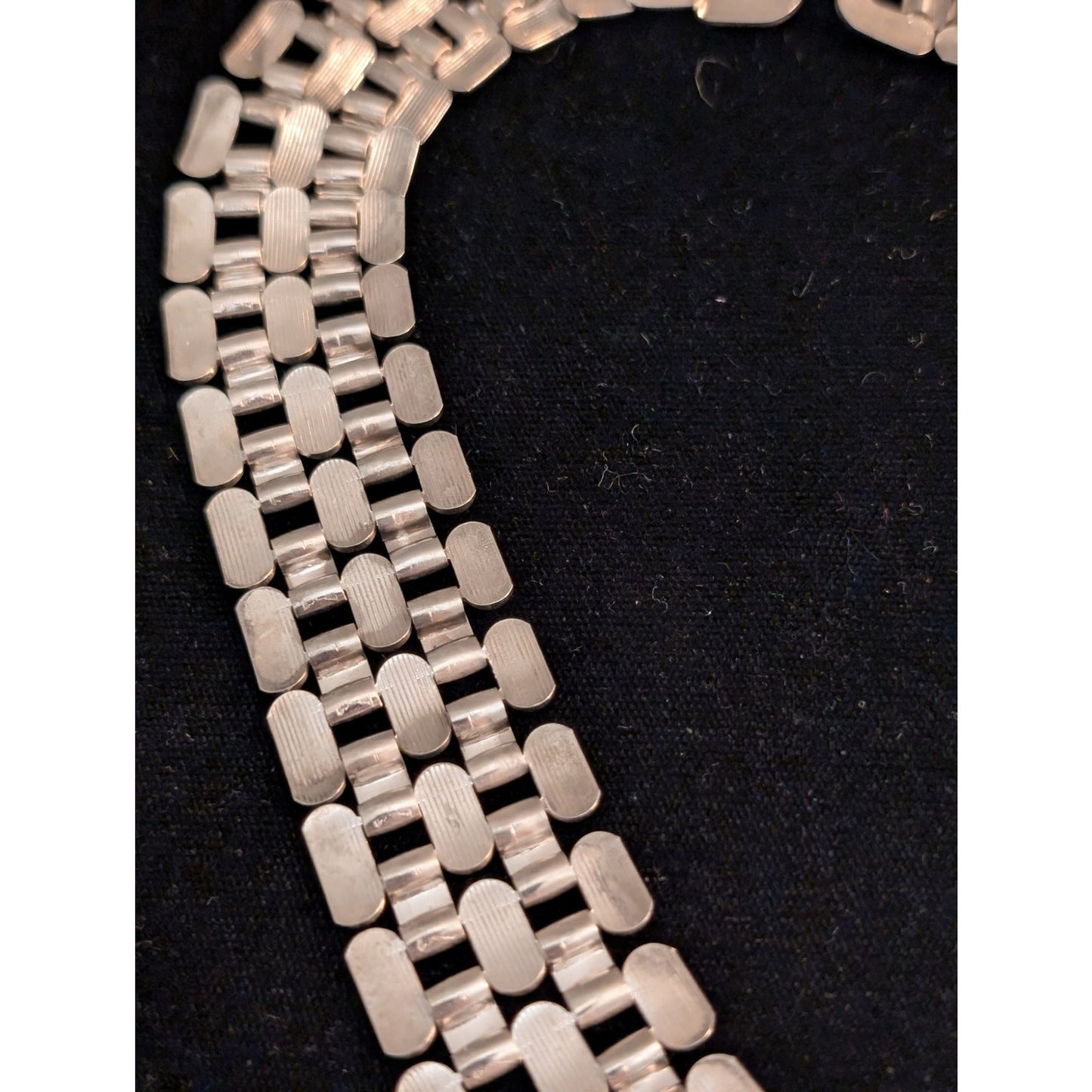 Vintage Silver Tone Basket Weave Rhodium Plated 1" Wide Choker 18" Necklace